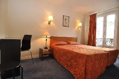 Ibis Styles Montmartre Batignolles Hotel 3*