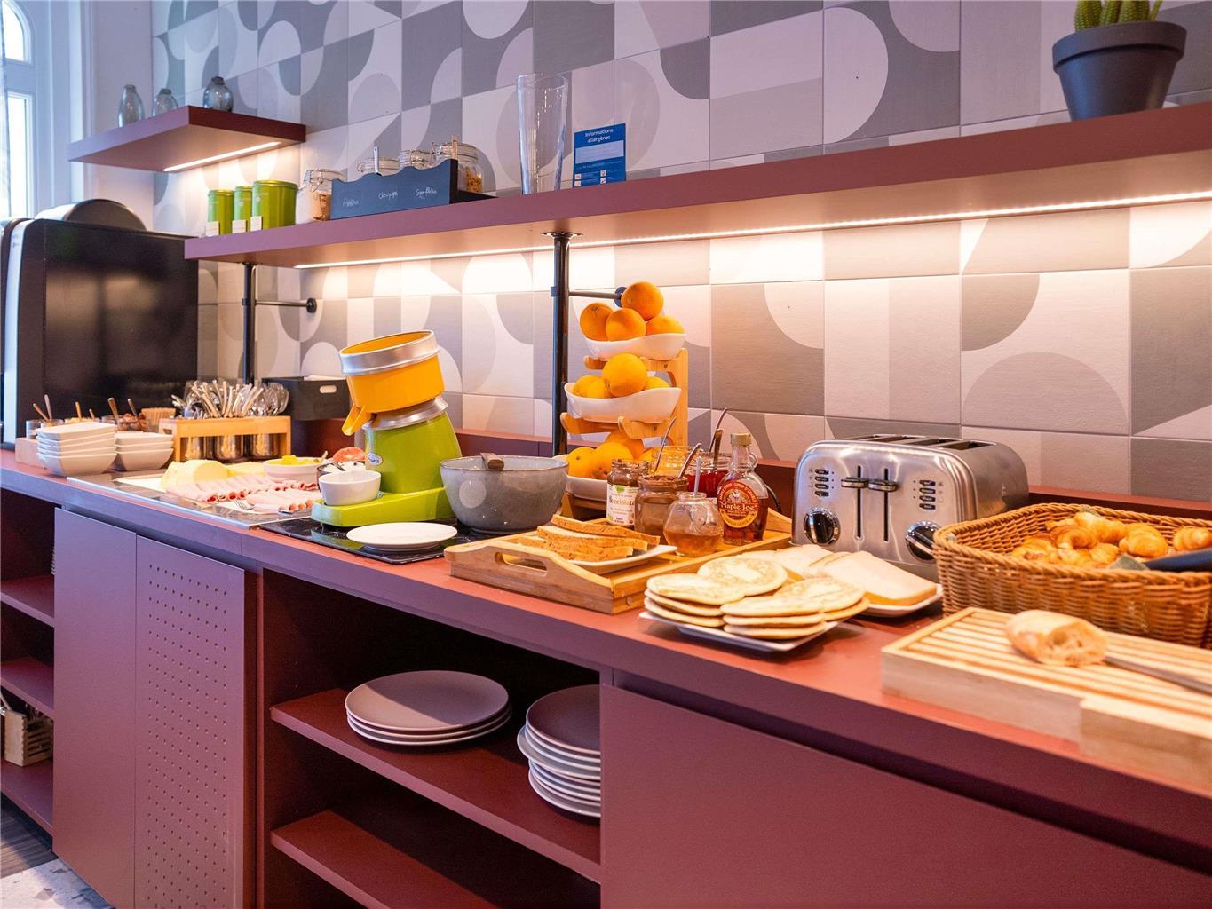 Ibis Styles Montmartre Batignolles Parigi